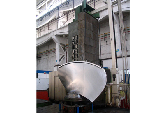 Các cánh của tổ máy nhà máy Thủy điện Xiao ở Hồ Nam được gia công trên máy phay khoan CNC năm trục.